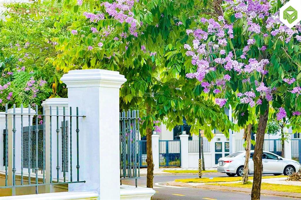 Cần bán căn lớn thứ 2 phân khu grand vila giá bán 25 tỷ bao mọi chi phí sang tên