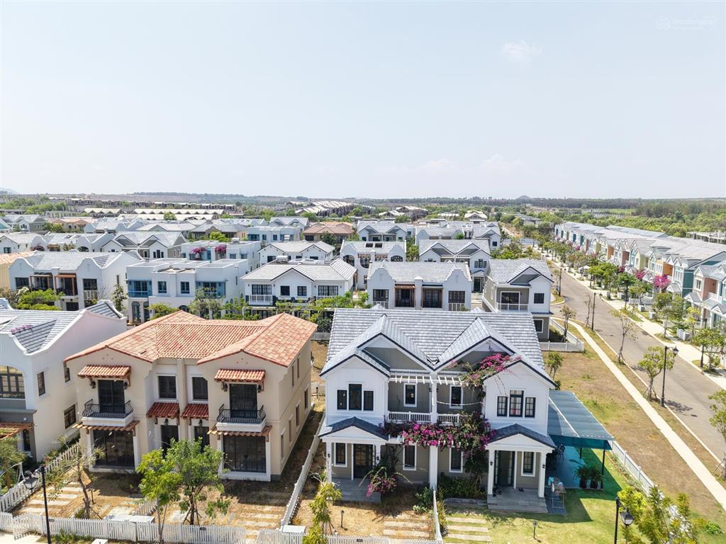 Giá hời cho căn btsl 8x20 bán 4,2 tỷ full 100% bao chi phí sang tên  0931 832 ***