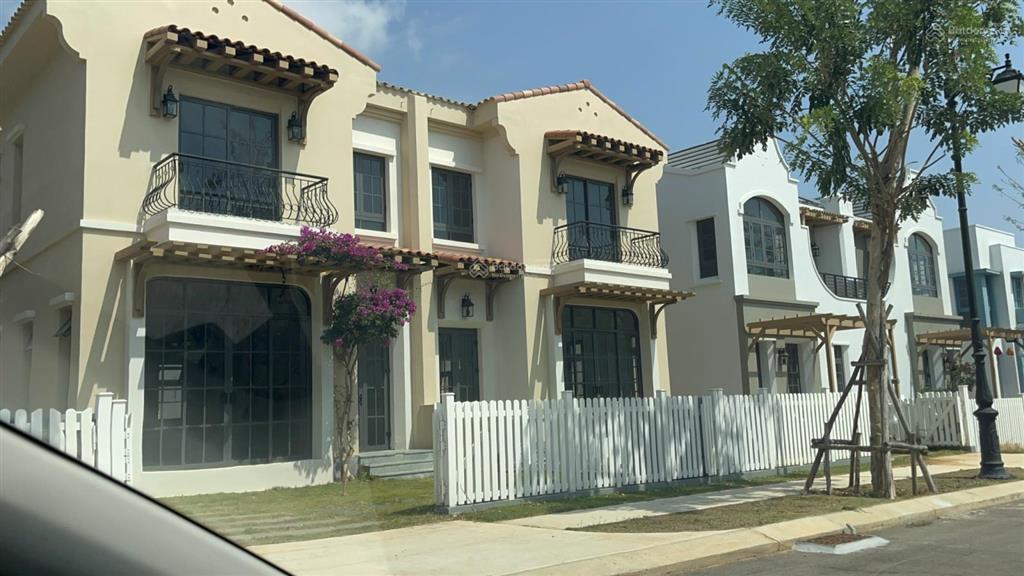 Chủ kẹt vốn cần bán gấp căn nhà phố 6x20m nhà sẵn giá 3tỷ.  0931 832 *** em hùng