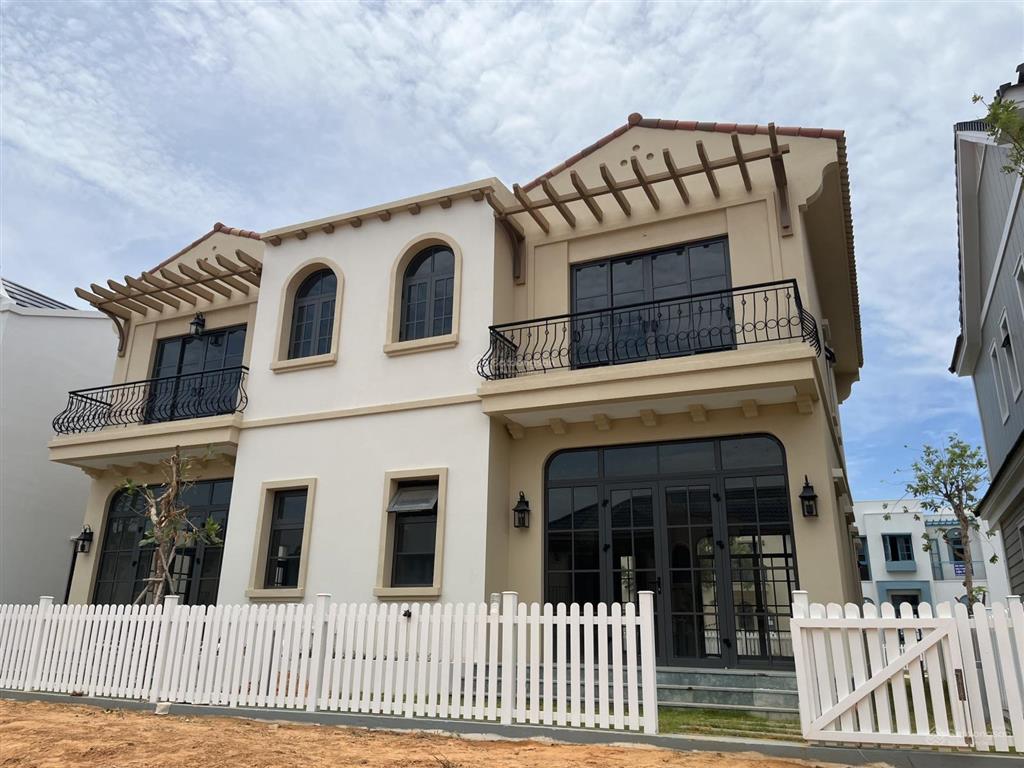 Bán căn shop 6x20 full nt đường miami giá 5 tỷ rõ ràng giá tốt thị trường  0931 832 ***