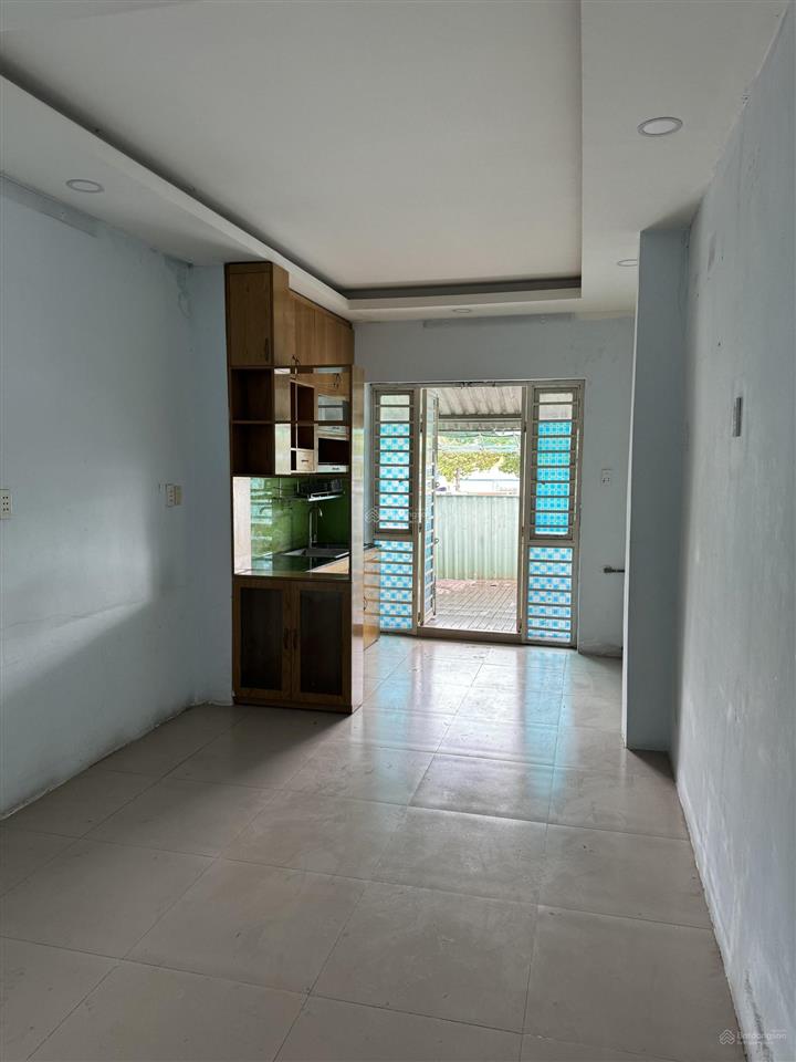 Cho thuê nhà mặt tiền  phạm văn đồng, linh tây, thủ đức