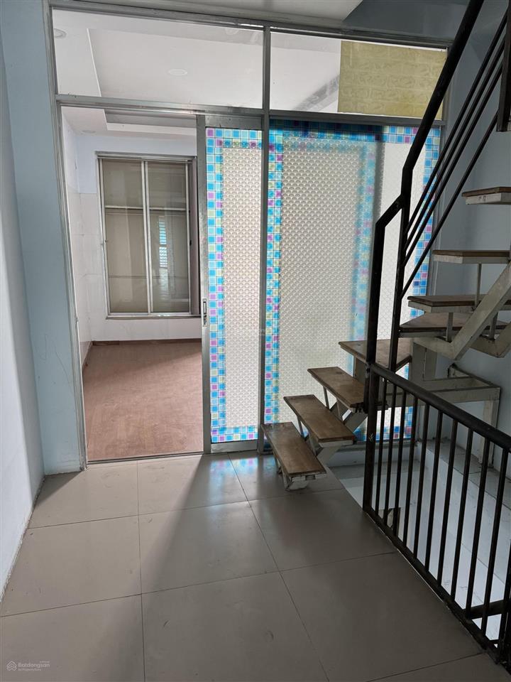 Cho thuê nhà mặt tiền  phạm văn đồng, linh tây, thủ đức