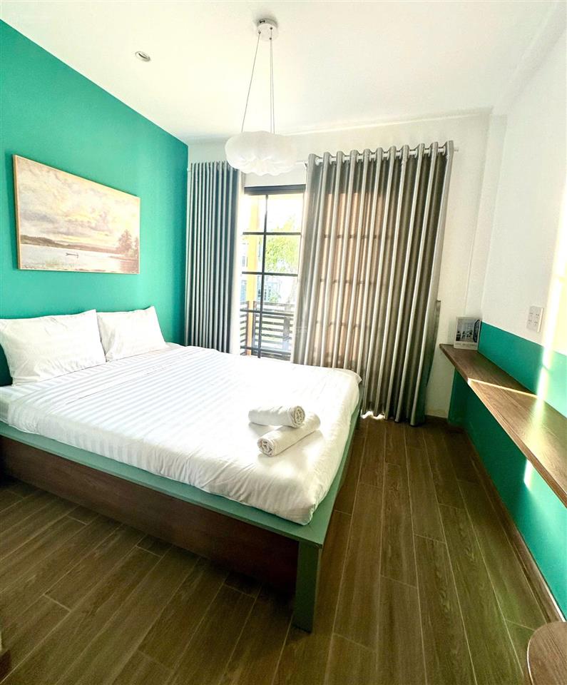 Gấp gấp! chuyển nhượng biệt thự full nội thất 3pn giá 4,8 tỷ (bao thuế phí) gần sát hồ bơi