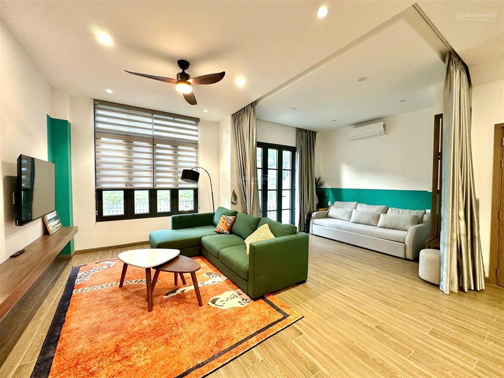 Gấp gấp! chuyển nhượng biệt thự full nội thất 3pn giá 4,8 tỷ (bao thuế phí) gần sát hồ bơi