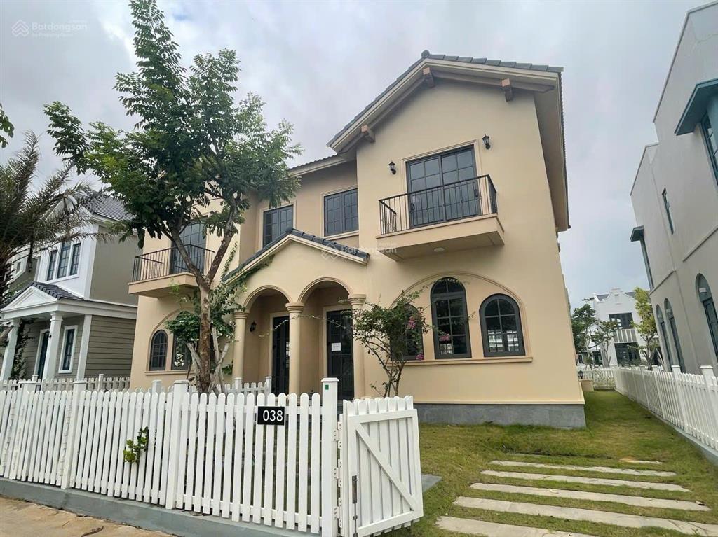 Cắt lỗ biệt thự song lập giá 4.2 tỷ (bao thuế phí) nằm trên trục đường thông 16m .  0966 765 ***