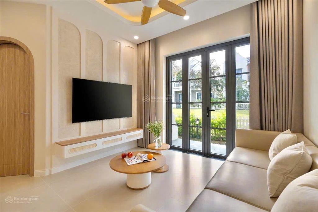 Chuyển nhượng biệt thự song lập giá 5.2 tỷ tặng nội thất cao cấp  0966 765 ***