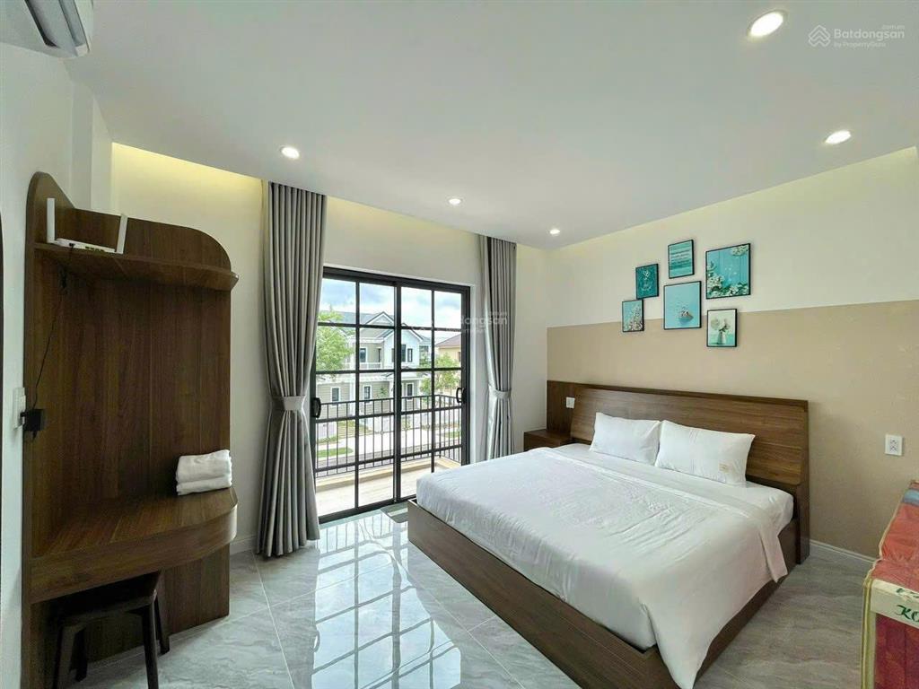Biệt thự full nội thất 4pn gần hồ bơi, clubhouse. giá 5.4 tỷ bao thuế phí.  0966 765 ***