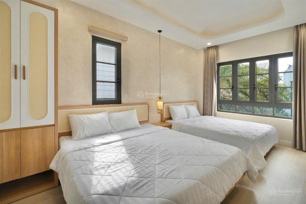 Chỉ 5.99 tỷ (bao thuế phí) căn biệt thự 200m2 + tặng nội thất cao cấp 4pn  5 giường