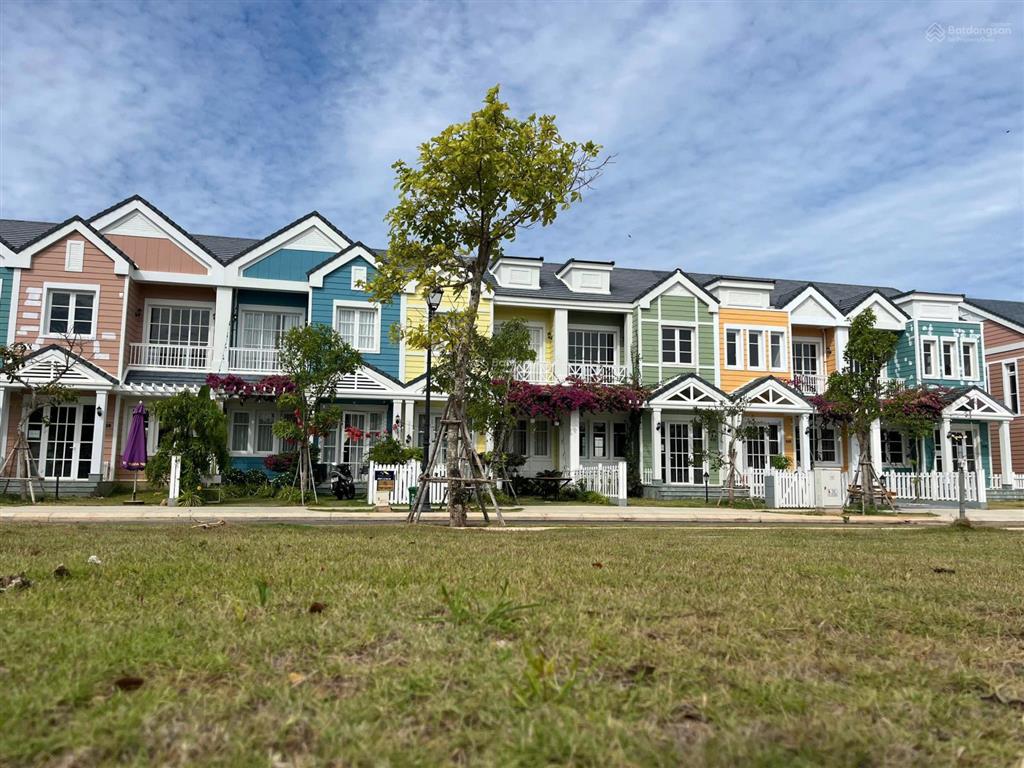 Nhà phố 6x20m novaworld phan thiết giá 3 tỷ bao thuế phí.  0966 765 ***