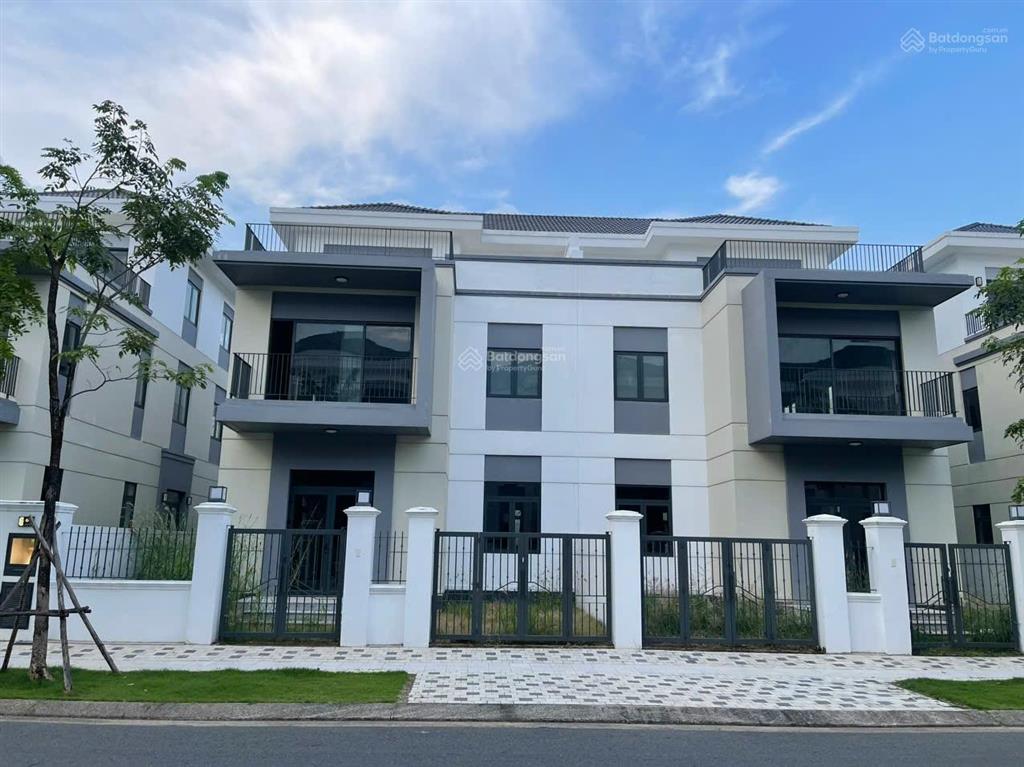 Biệt thự song lập 200m2 đối diện đơn lập view sông giá 10.9 tỷ bao thuế phí chờ sổ  0966 765 ***