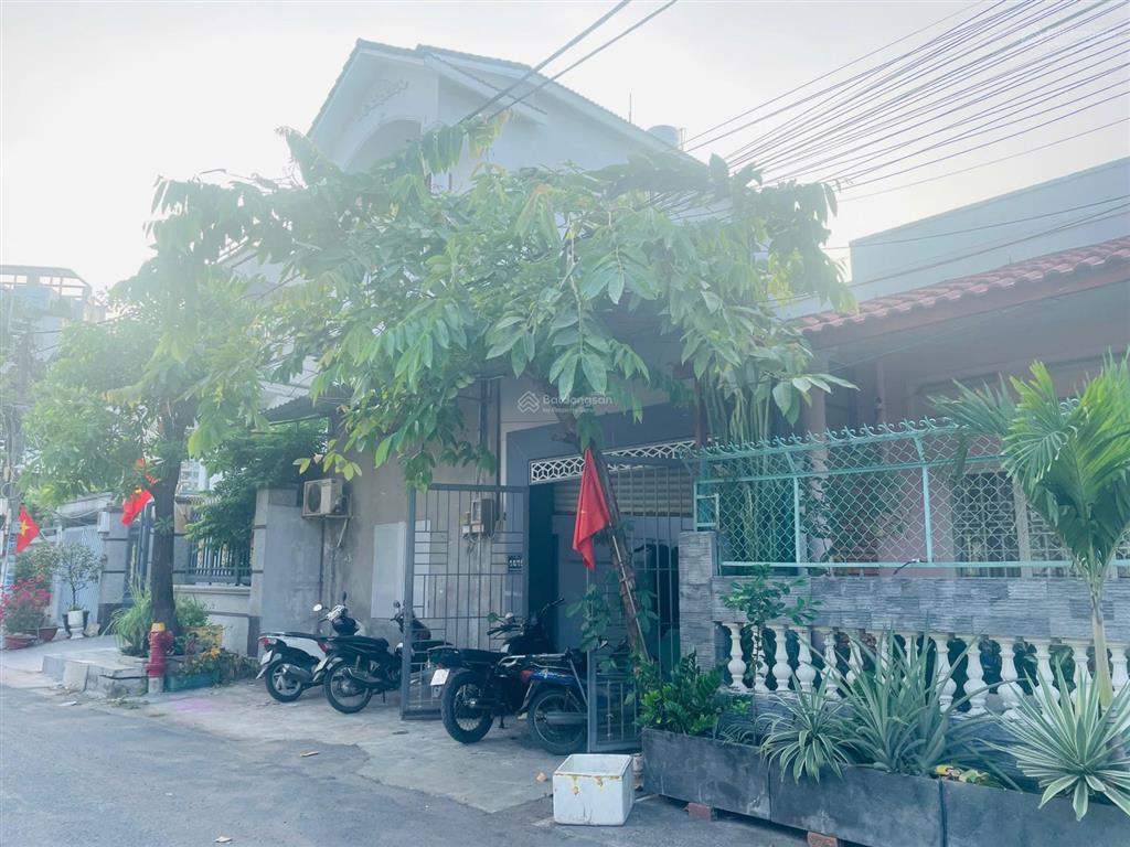 Lô đất đẹp ngang 8m ngay tttm gigamall hiệp bình chánh thủ đức  đường xe hơi