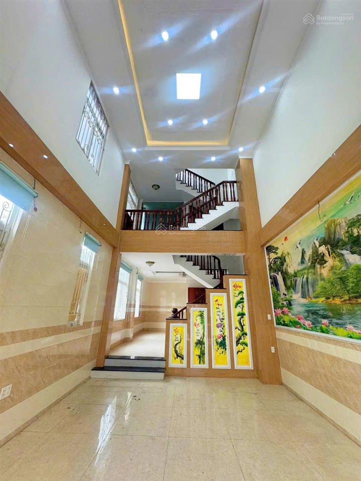 Căn góc 2 mặt tiền đường 17, p.hiệp bình chánh thủ đức, đường xe hơi, thích hợp làm văn phòng và ở