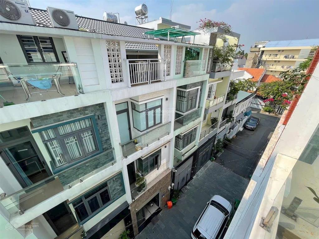 Bán nhà 4 lầu đường 17 hiệp bình chánh thủ đức  cạnh ngay tttm gigamall  đường xe hơi