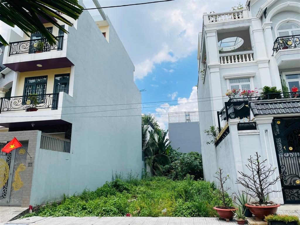 Bán gấp lô đất 130m2 (ngang 6m) đường xe hơi tránh nhau  cách mặt tiền đường hiệp bình 200m