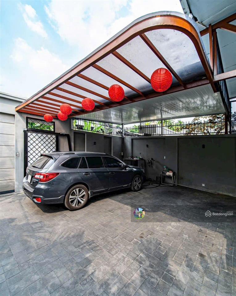 Biệt thự góc 2 mặt tiền 11x26  cách phạm văn đồng 10m  ngay khu gigamall hiệp bình chánh thủ đức