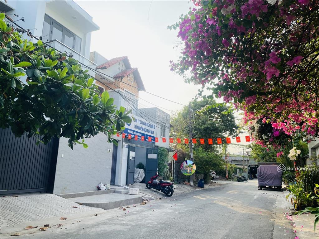 Lô góc 2 mặt tiền đường 23 hiệp bình chánh thủ đức  cách gigamall 500m  phạm văn đồng 200m