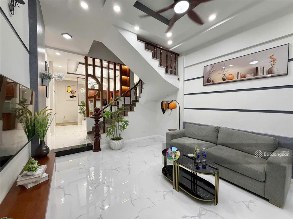 Căn nhà tâm huyết  cạnh ngay vạn phuc city  hiêp bình phước thủ đức  nội thất đầy đủ  đường oto