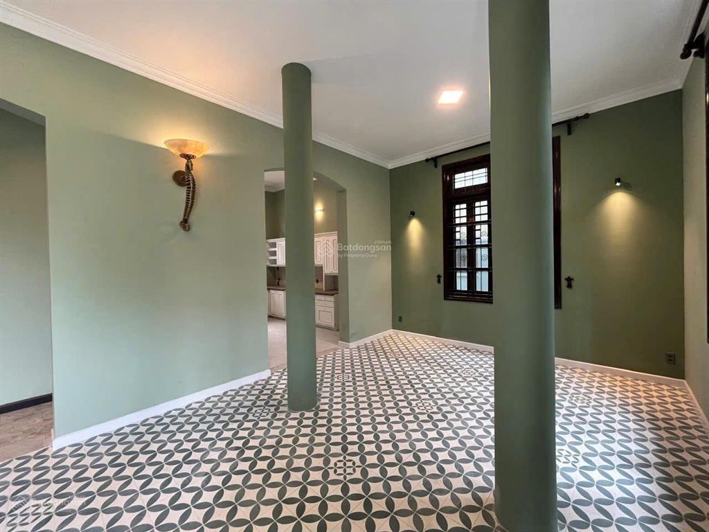 Nhà biệt thự đẹp  giá tốt 300m2 ngang 15m  cạnh ngay vạn phúc city & thủ đức garden home