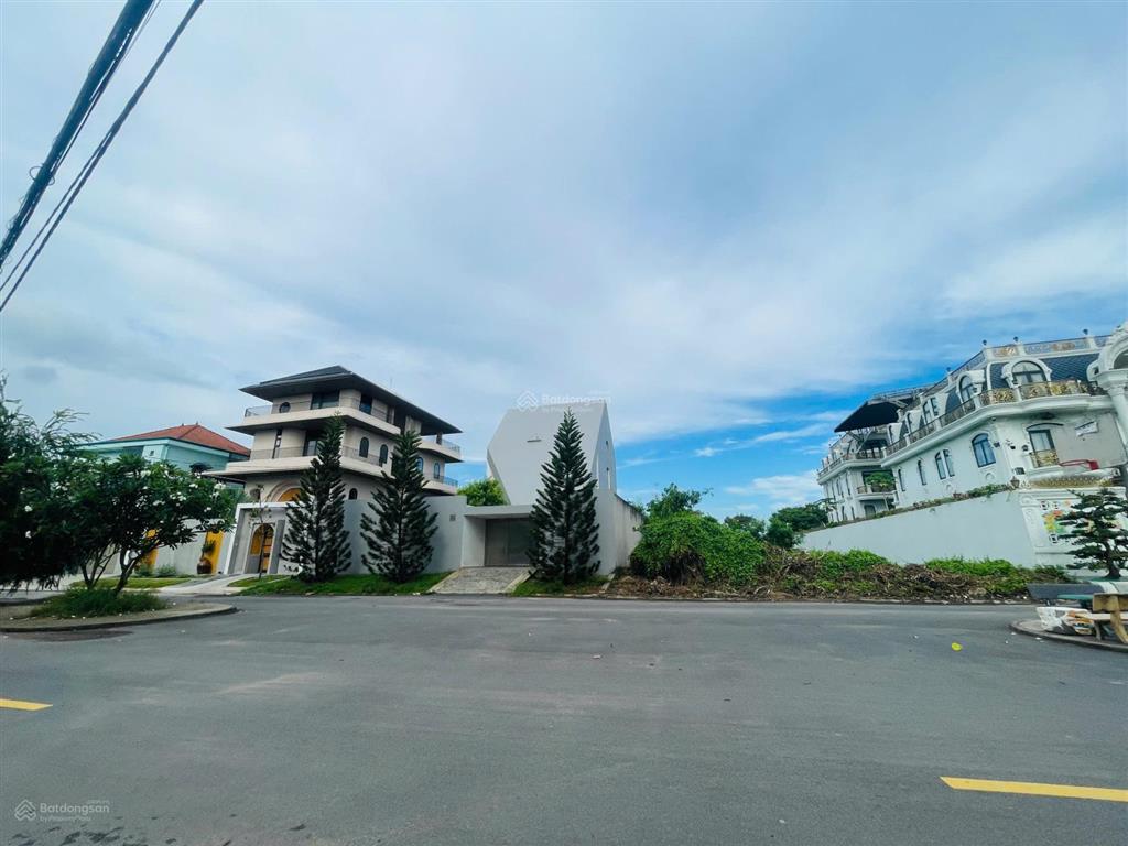 Giảm 1 tỷ bán nhanh lô đất 200m (full thổ) ngang 12m  ngay gigamall phạm văn đồng