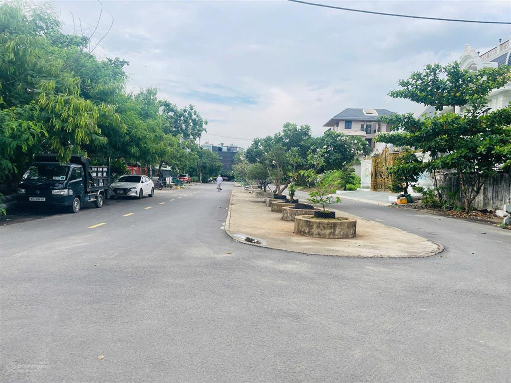 Giảm 1 tỷ bán nhanh lô đất 200m (full thổ) ngang 12m  ngay gigamall phạm văn đồng