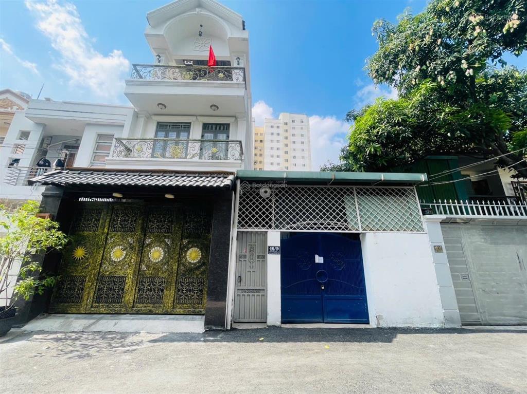 Nhà 2 mặt tiền  90m2 ngang 5m  đường 18 hiệp bình chánh thủ đức  đường 2 xe hơi  xd cao tầng