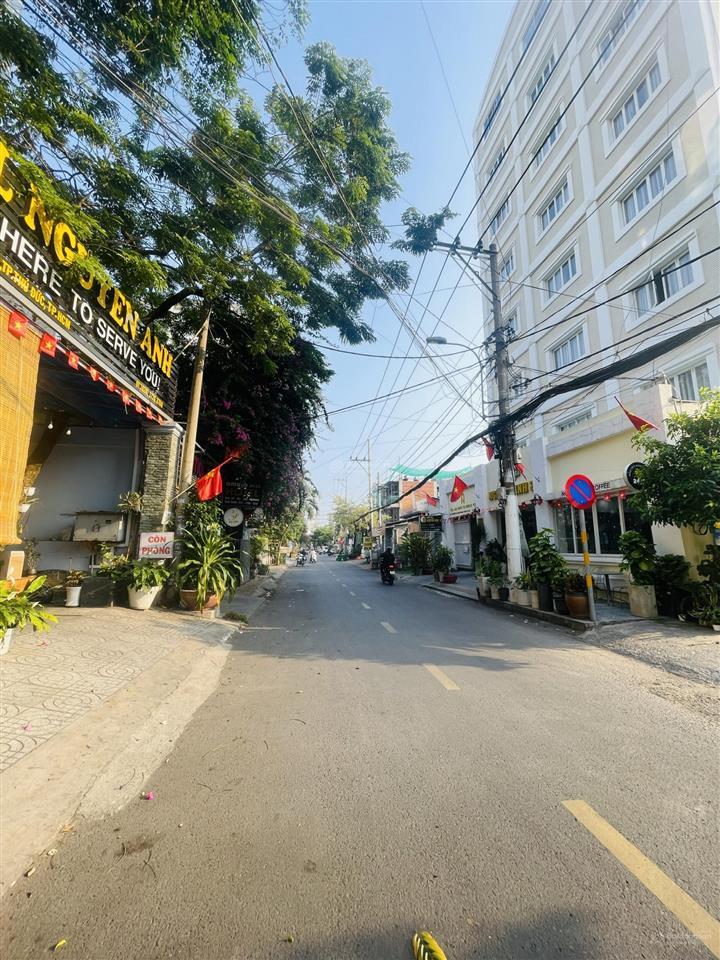 Nhà 2 mặt tiền  90m2 ngang 5m  đường 18 hiệp bình chánh thủ đức  đường 2 xe hơi  xd cao tầng