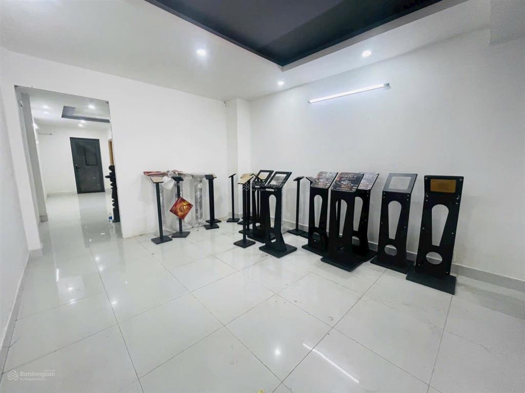 Nhà 3 tầng  mặt tiền phạm văn đồng  hiệp bình chánh cách gigamall 500m
