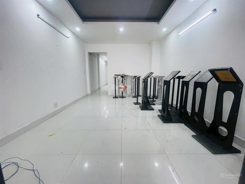 Nhà 3 tầng  mặt tiền phạm văn đồng  hiệp bình chánh cách gigamall 500m