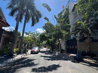 Đất lô góc hai mặt tiền khu văn phòng chính phủ  ngang 11m  cạnh ngay vạn phúc city đinh thị thi