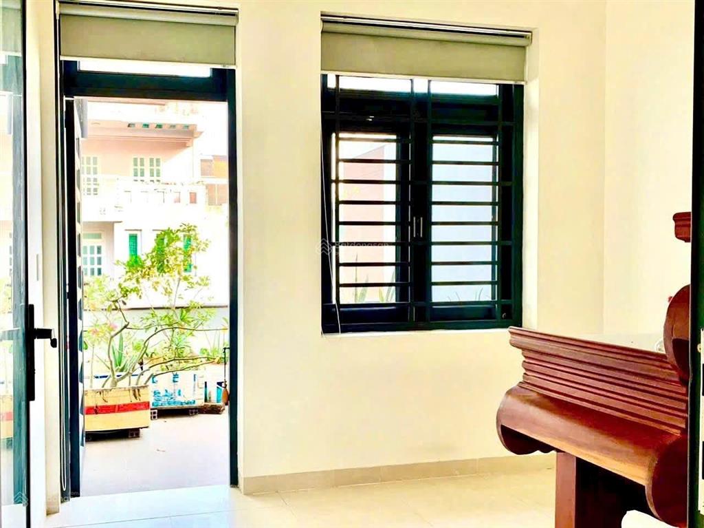 Biệt thự đẹp  1 trệt 2 lầu (8x15m)  đường 8m khu gigamall hiệp bình chánh  ra phạm văn đồng 100m