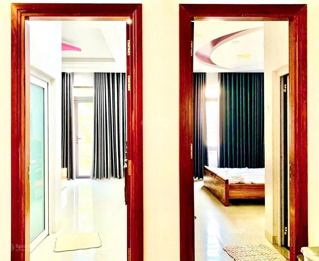 Biệt thự đẹp  1 trệt 2 lầu (8x15m)  đường 8m khu gigamall hiệp bình chánh  ra phạm văn đồng 100m