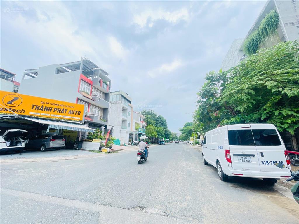Hấp dẫn! giảm 1 tỷ  nhà mặt tiền kinh doanh, văn phòng, ở  dt 7x17,5  đường 20m  ngay gigamall