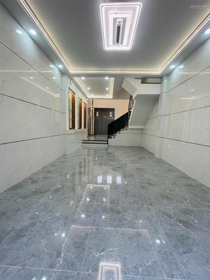 Nhà mới 5 tầng  ngay đường đinh thị thi  nhà kts thiết kế cạnh ngay vạn phúc city đường xe hơi