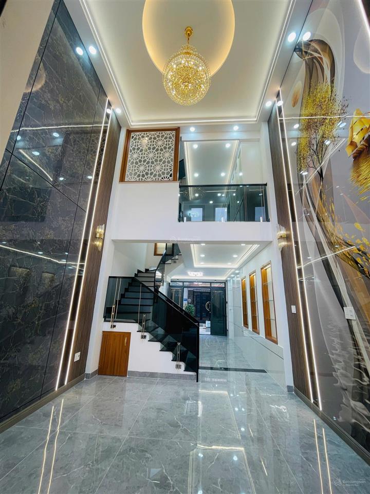 Nhà mới 5 tầng  ngay đường đinh thị thi  nhà kts thiết kế cạnh ngay vạn phúc city đường xe hơi
