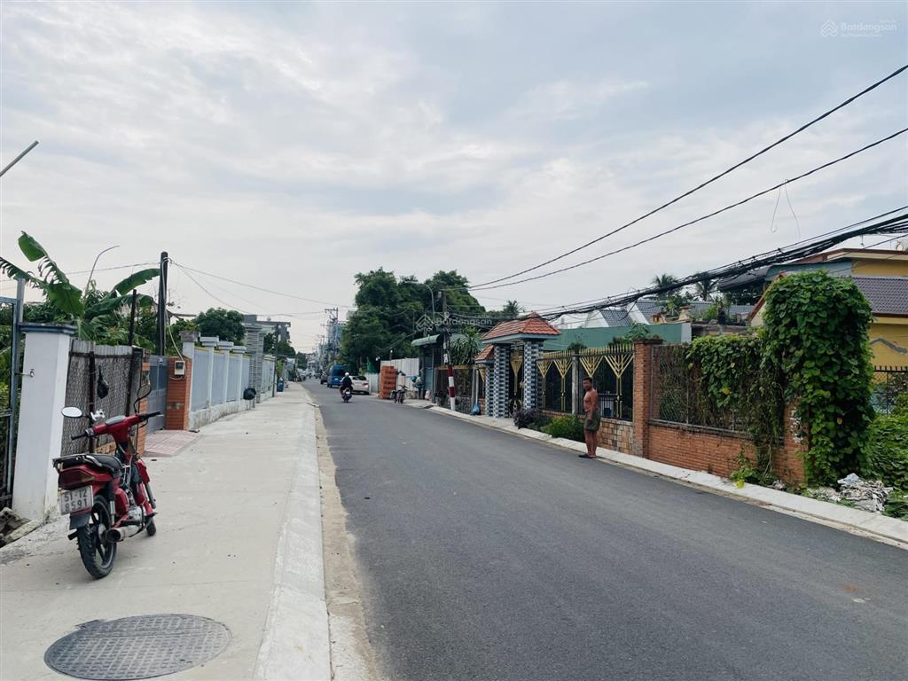 Lô đất lớn dt 18x32 mặt tiền hẻm ngay ql13 xây dựng cao tầng dts hơn 1000m2 hiệp bình phước thủ đức