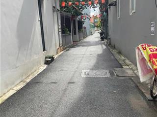 Bán đất 43,8m2 giá ưu đãi tại ngô xuân quảng, thị trấn trâu quỳ, 7,9 tỷ, lô góc, đường ô tô thông