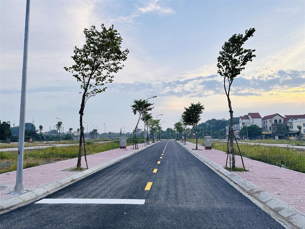 Bán 75m đấu giá lòng khúc  tiền yên, vị trí đẹp, mt =6,5m giá 7150tr cực rẻ