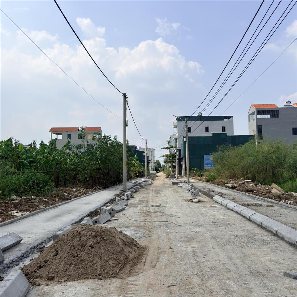 [90tr/m] đất dv lại yên 93m, vị trí cực đẹp, 2 mặt thoáng, ngay ngã tư, giá siêu tốt
