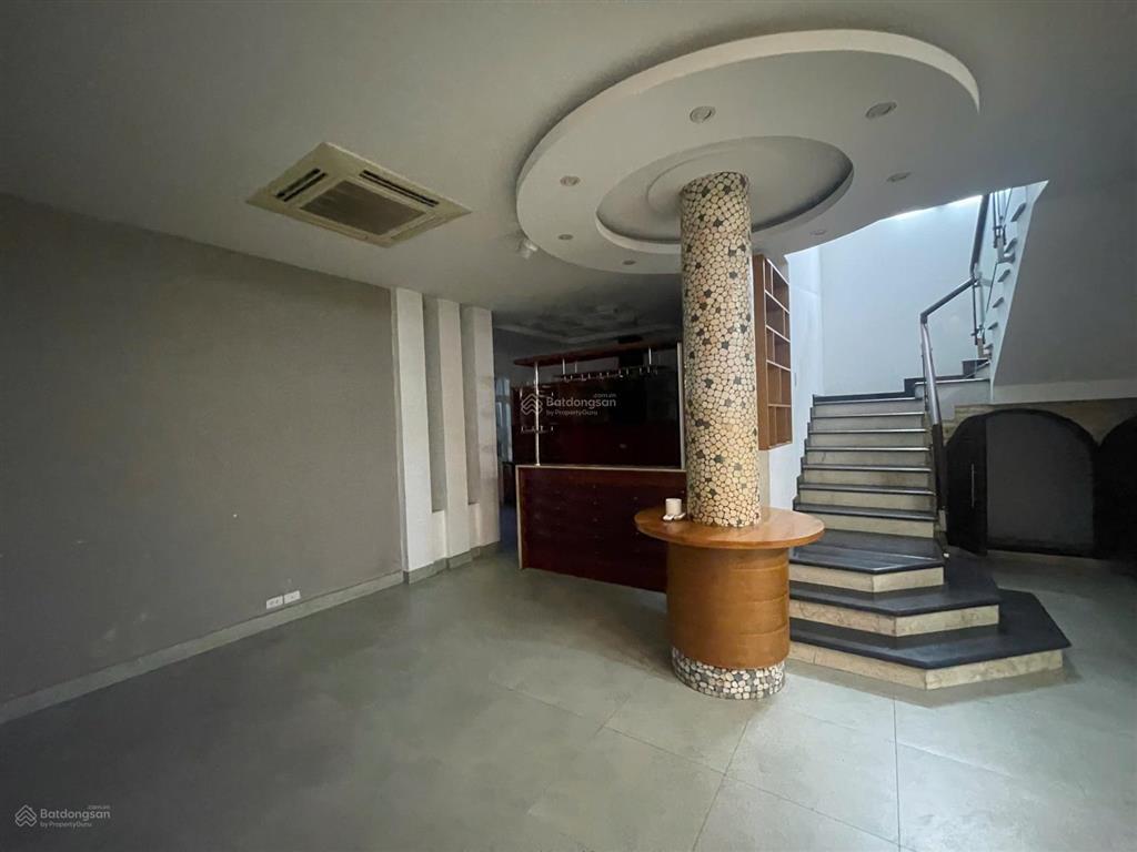 Biệt thự hoàng anh sống giữa trung tâm dĩ an