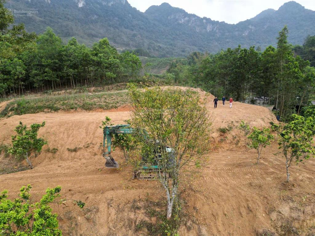 Kim bôi 2000m có 1000m đất ở cách đường ql 12b chỉ 100m kd nghỉ dưỡng thì xem ngay lô này
