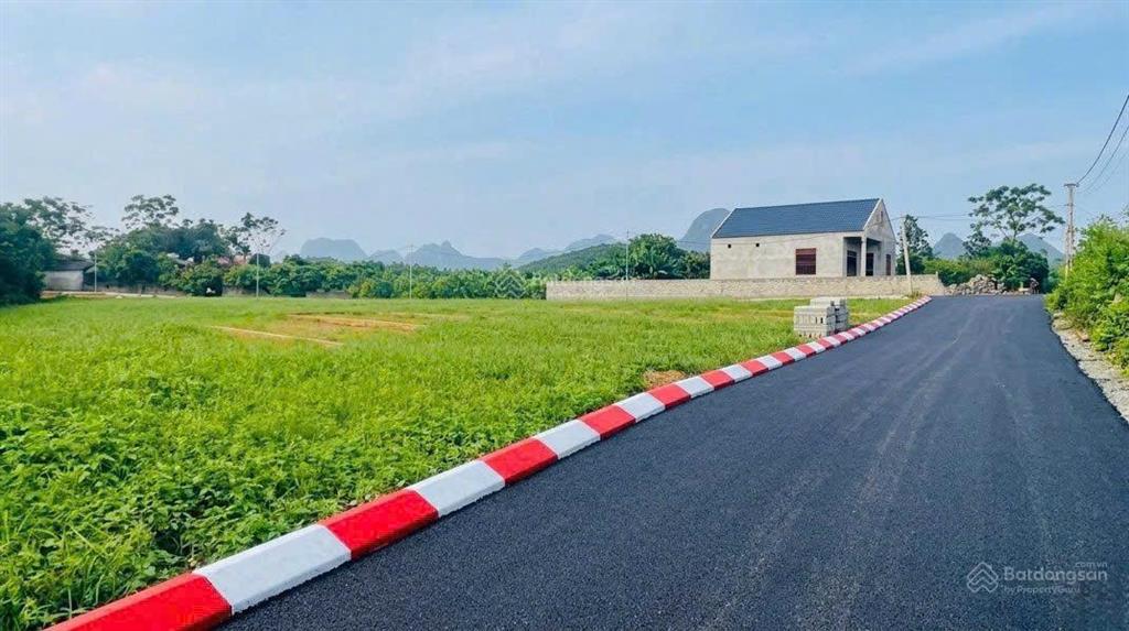 Chủ cần tiền gấp 80m2 chỉ 150 triệu tại lạc thủy, ngay gần trung tâm xã