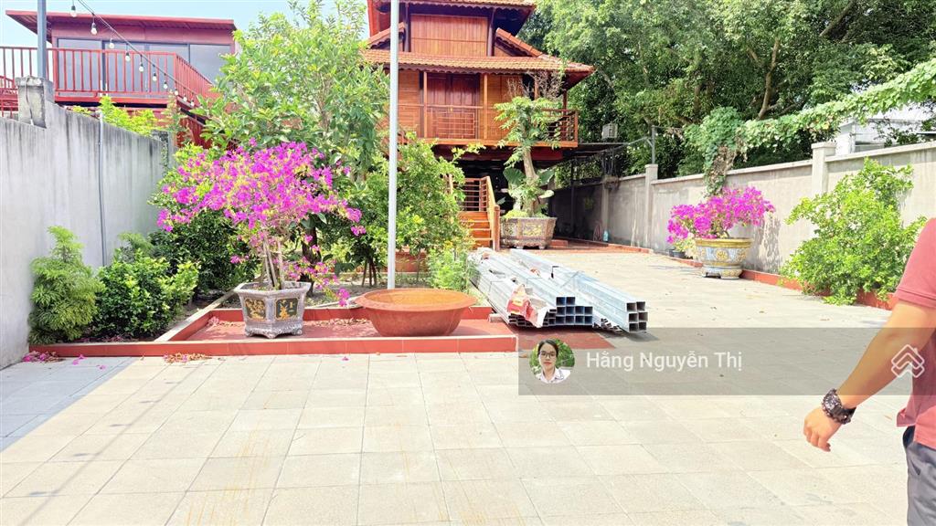 Bán căn nhà sàn gỗ đẹp gần biển lộc an  xung quanh dân cư đông gần ql55 xã đất đỏ. tp hcm