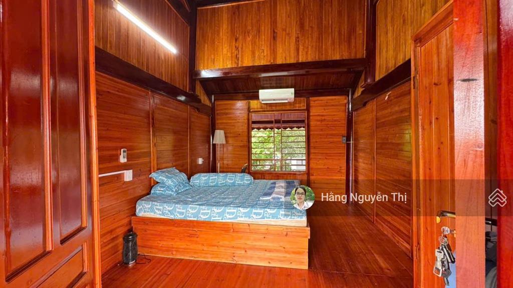 Bán căn nhà sàn gỗ đẹp gần biển lộc an  xung quanh dân cư đông gần ql55 xã đất đỏ. tp hcm