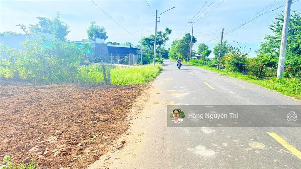 Bán lô đất trung tâm xã đất đỏ  đường lê thánh tông, sát đường số 2, 10x41m 100m tc giá chỉ 2,3tỷ