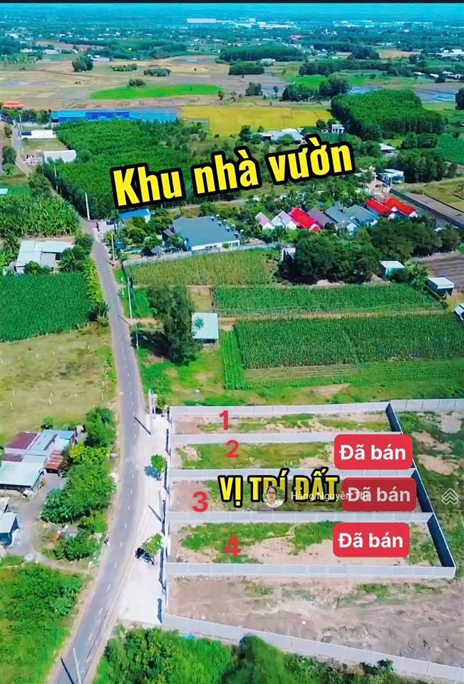 Bán lô đất 500m2 nhà vườn ngay đường nguyễn huệ xã đất đỏ, canh khu nhà vườn, đi biển 10p