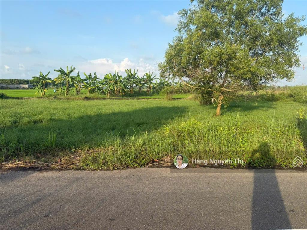 Bán đất trung tâm đất đỏ  đường trần huy liệu đối diện trung tâm hành chính, giá ngộp chỉ 1 tỷ