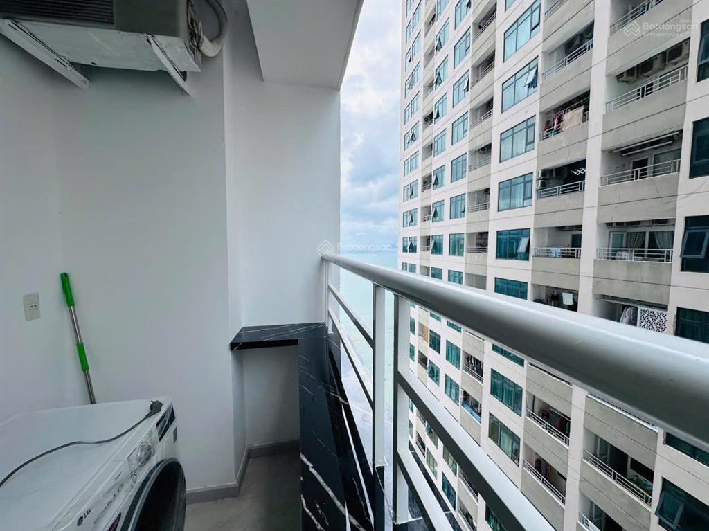 Hàng hiếm cần bán căn 2708 toà oc1a mường thanh viễn triều dt 70,56m2 ra biển chỉ 3 bước chân