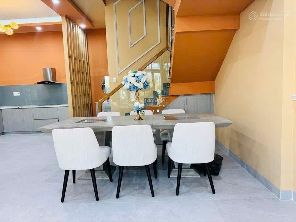 Bán nhà ngô quyền  hẻm ô tô 6m, vị trí kết nối chiến lược, không ngập lụt, ra biển 5 phút