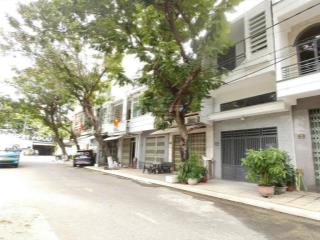 Nhà mặt tiền huỳnh tịnh của  ngay chợ bình tân  gần biển nha trang 1.5km đường lớn