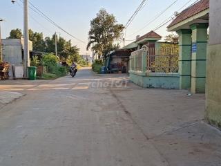 Đất thổ cư 100% - Giáp Bình Chánh, cao tốc, công ty, chợ, khu đông đúc